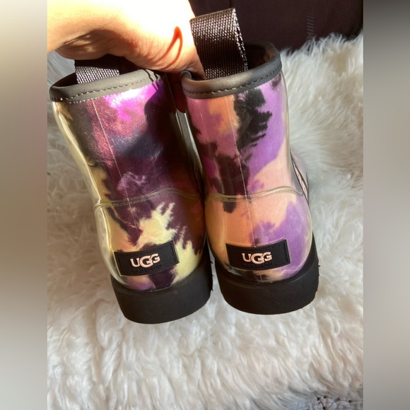 UGG classic clear mini tie dye magnolia fur boots size 8 - Picture 3 of 9